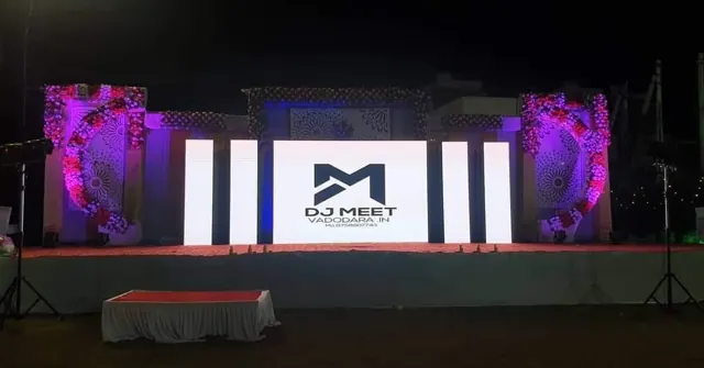 Corporate sound and event setup — photograph 11